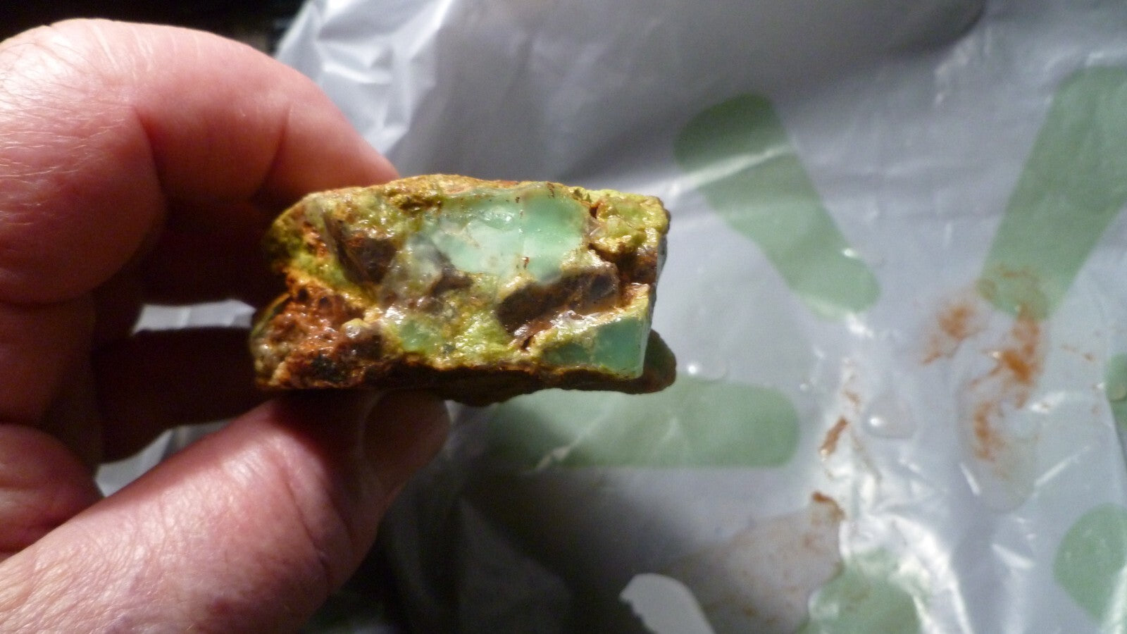 Chrysoprase Rough Stone Rare Apple Green Gemstone Lapidary Cabs 208g Australia