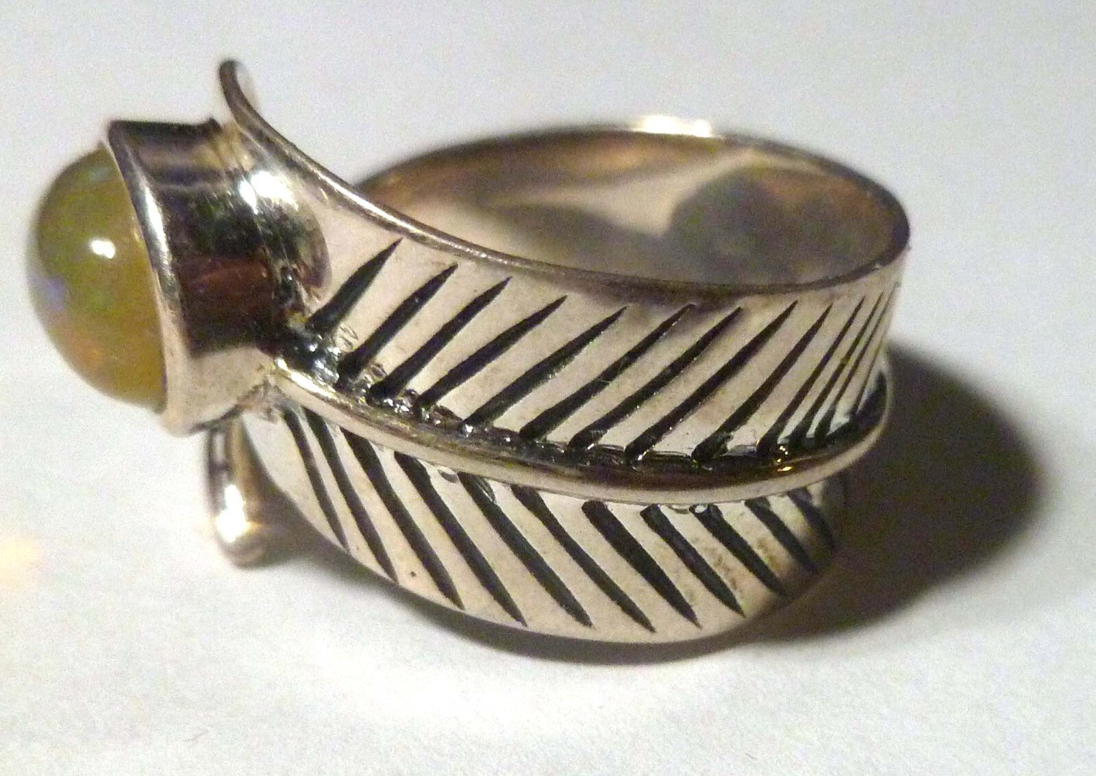 Sale Welo Opal 925 sterling silver bypass ring size 9 Adjustable