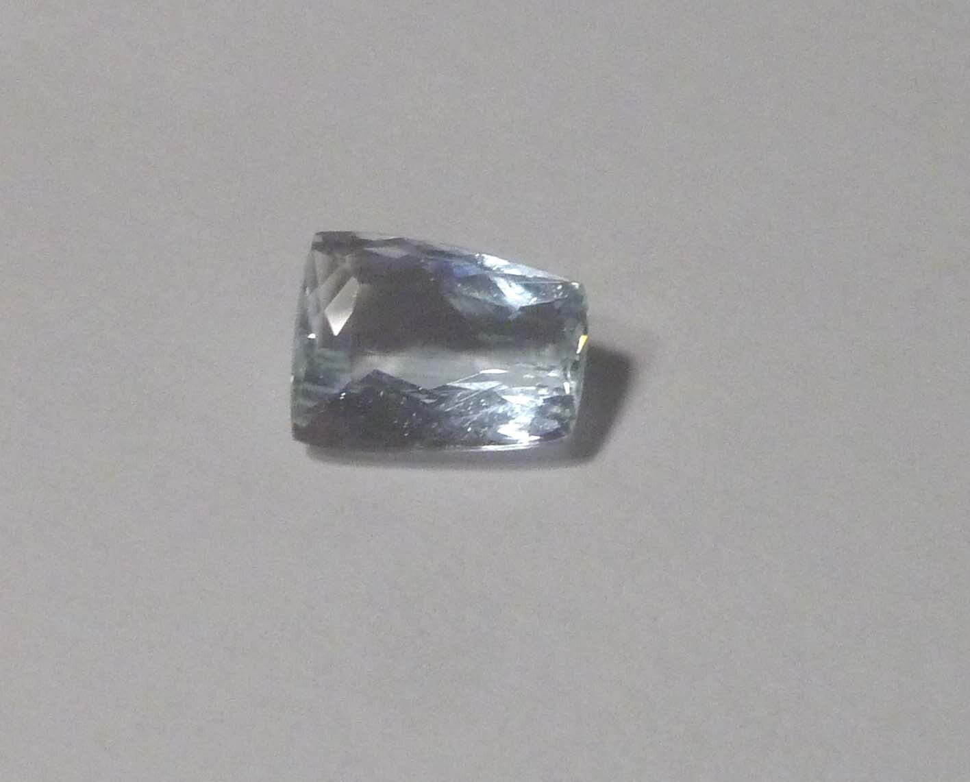 2.80cts Stunning Natural Aquamarine Tapered Cushion Shape Gemstone 10x8