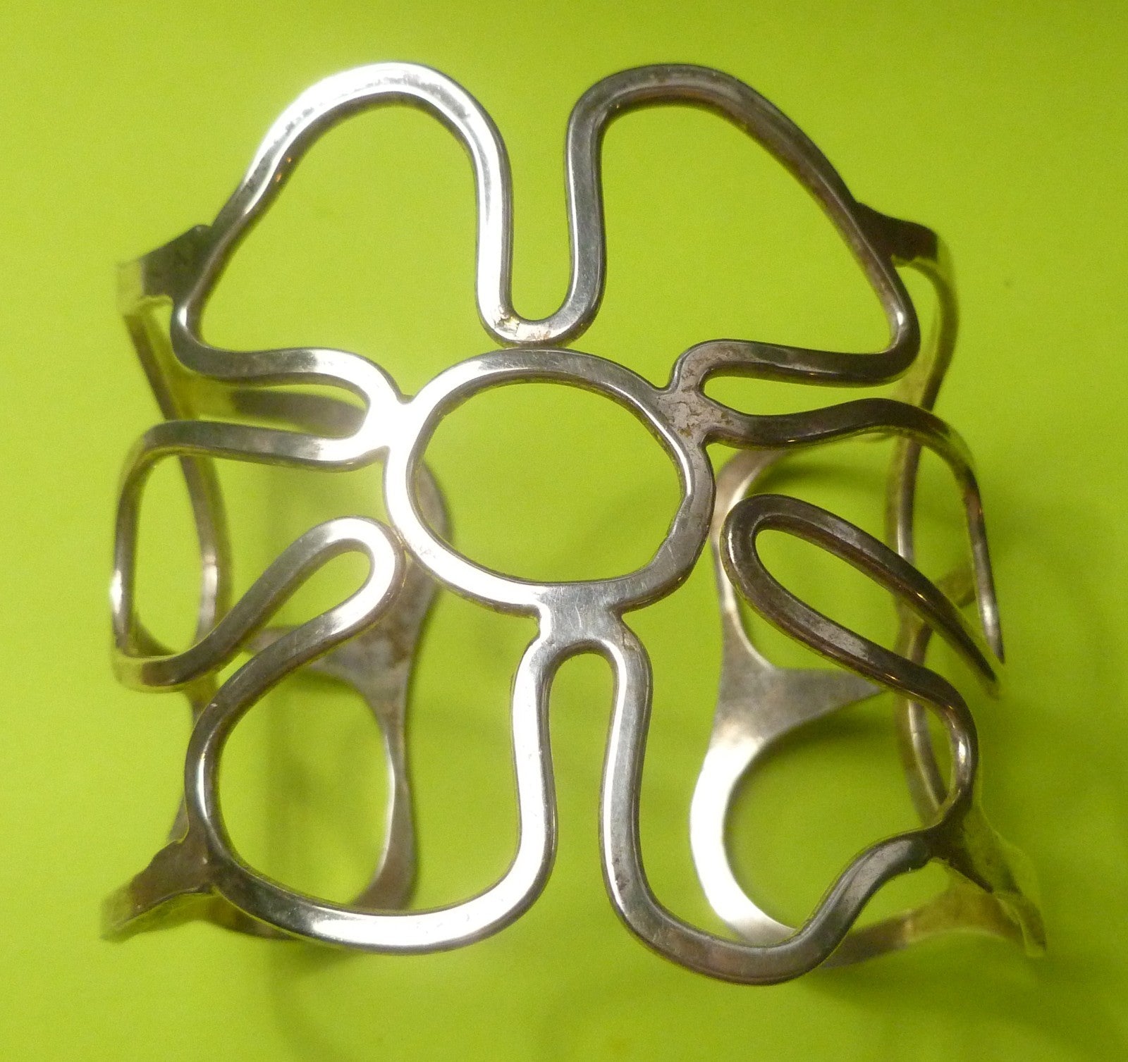 2.25" Silver Plated Bracelet WIDE Cuff Oz. Flowers Vintage
