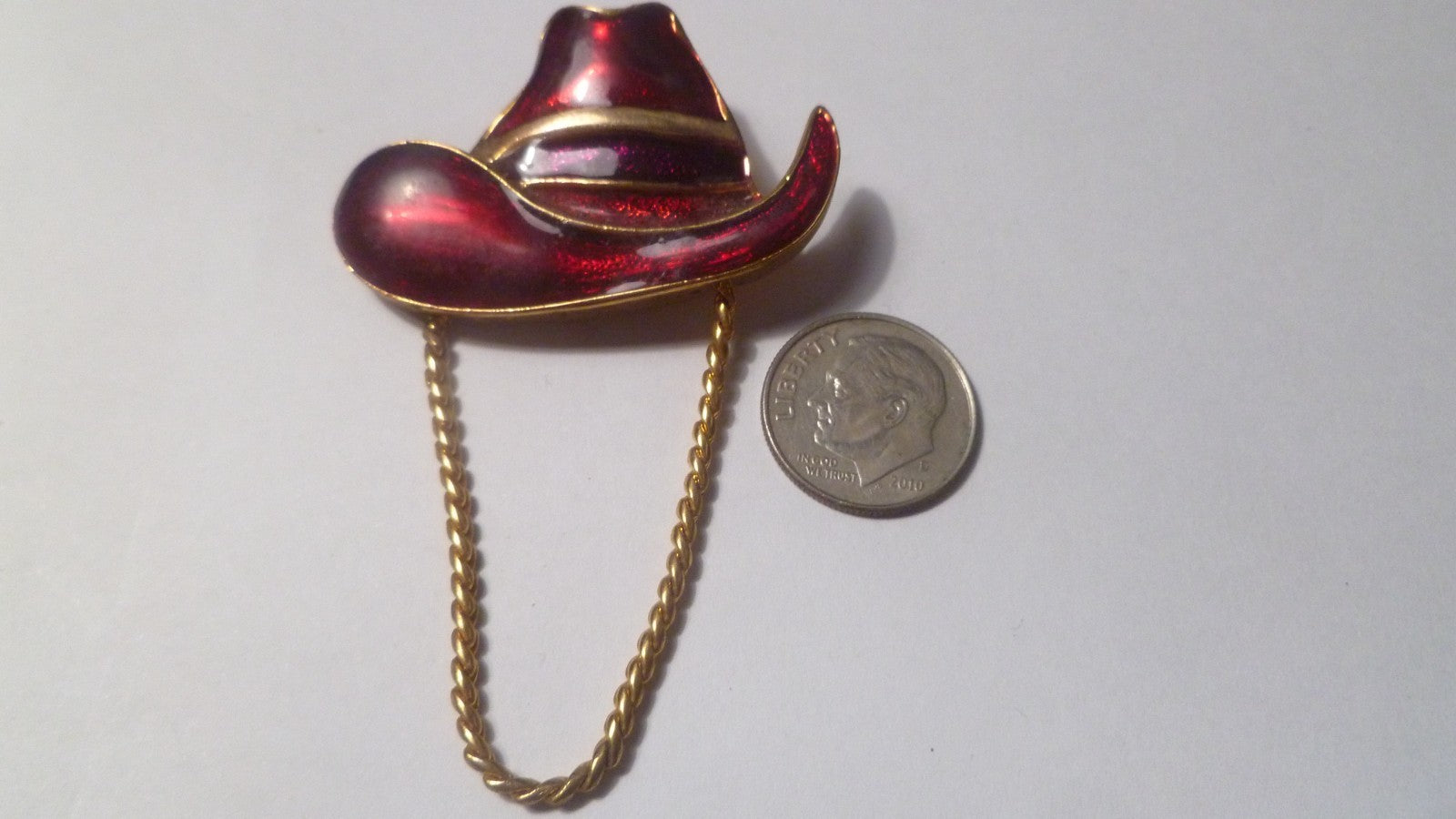 Cowboy hat pin Red enamel Gold Plated with Chain