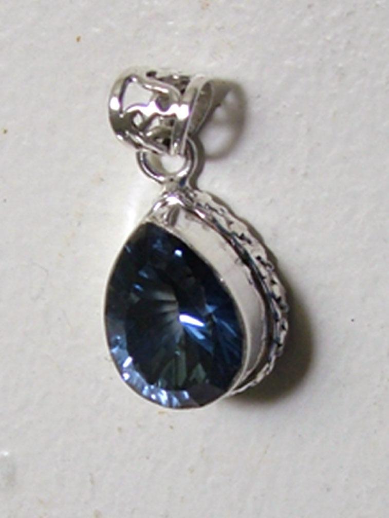 Brilliant Cut Blue Topaz 925 STERLING SILVER Pendant .925