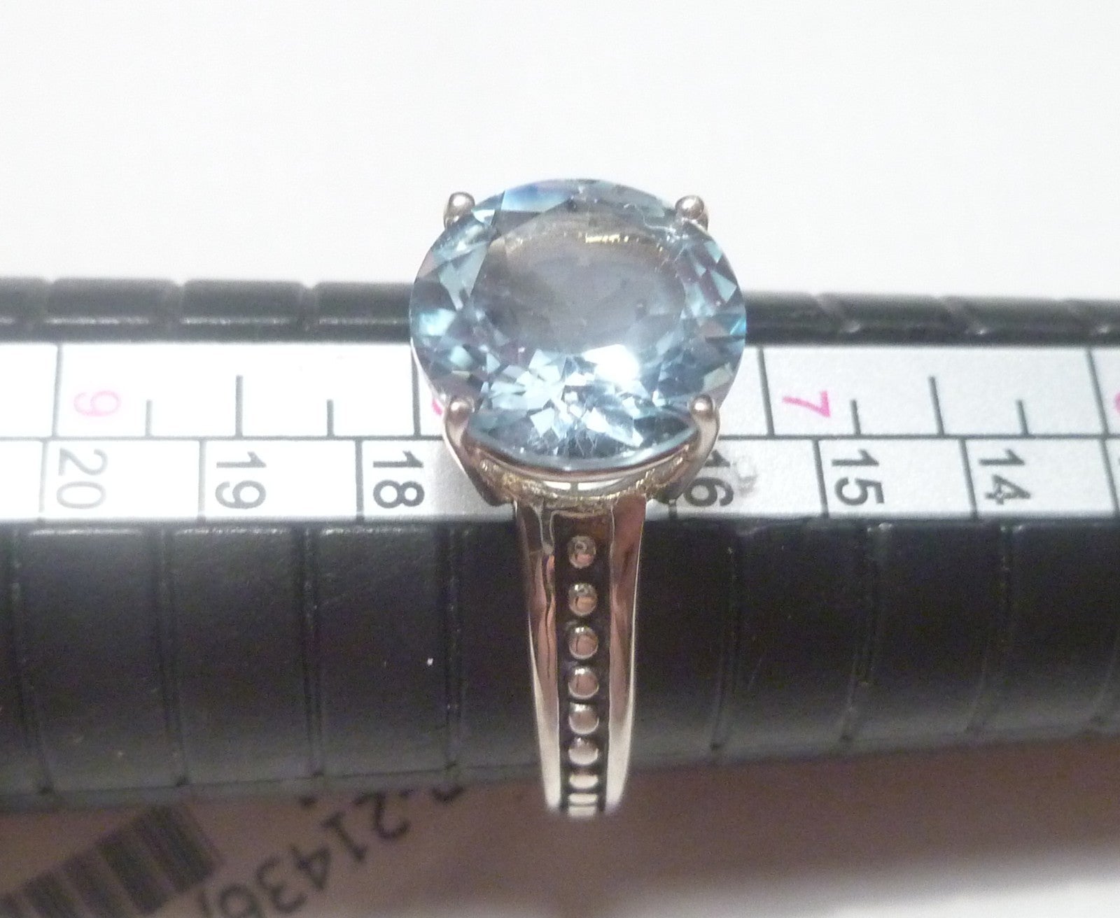2.08 cts Blue Topaz RING Sterling Silver .925 Size 9