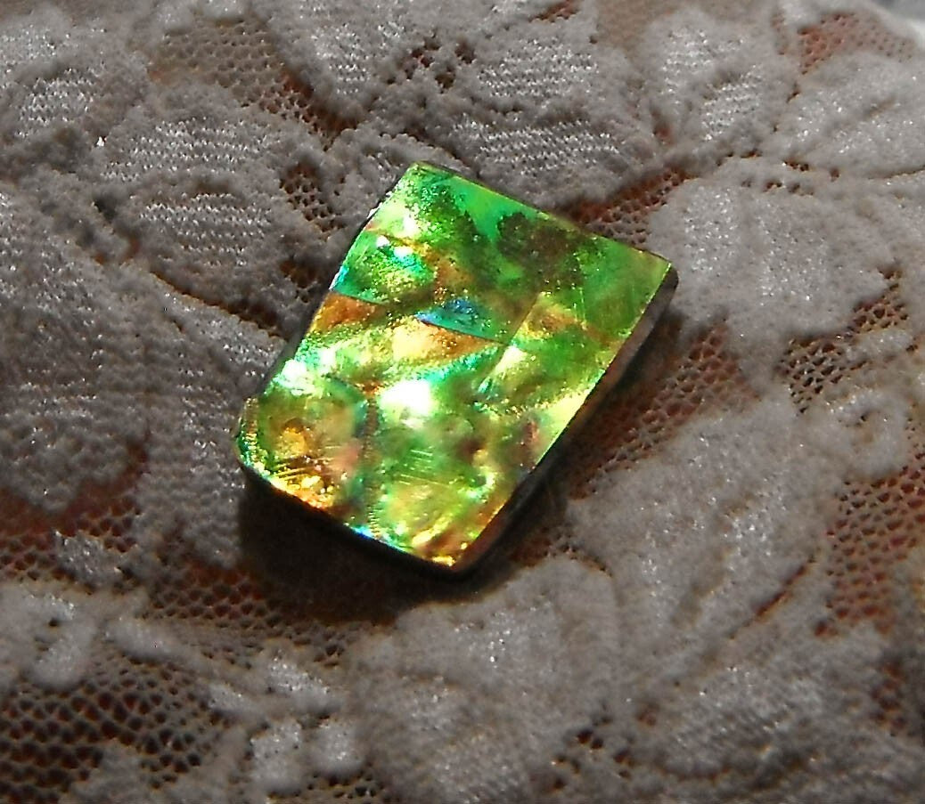 17cts AMMOLITE Color Change GEM! Gemstone Amazing! 25x17mm