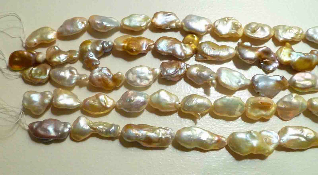 AA Very Big 17 Pearls per 15.5" Strand 20-30mm Size, White baroque pearl 