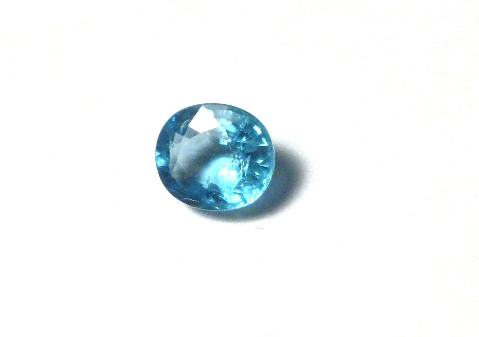 1.45 ct Natural gem Neon Blue  Apatite 7.5x6.5mm Gemstone VVS Quality