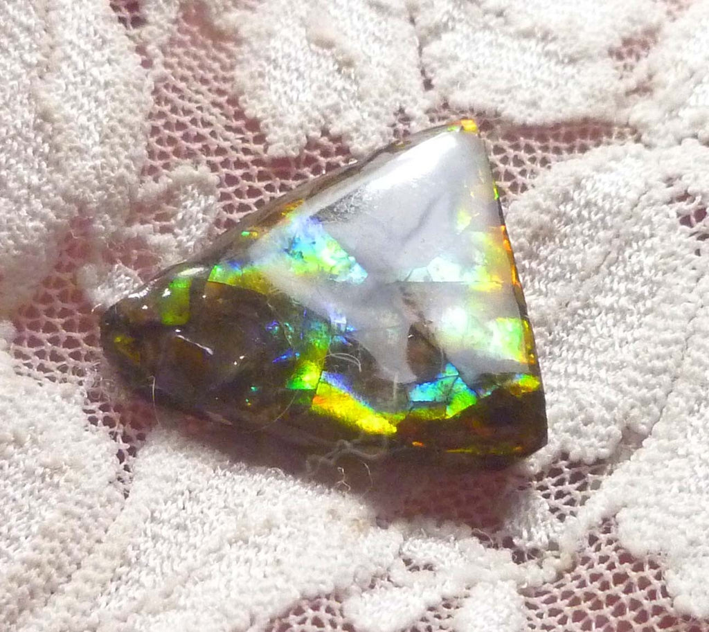 16ctsMulti Colors AMMOLITE GEM! Gemstone Amazing Colors! 23x23mm